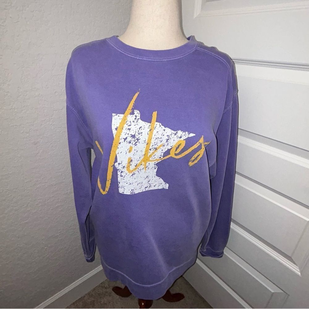Comfort Colors Vikes Graphic Print Long Sleeve Oversized Sweatshirt